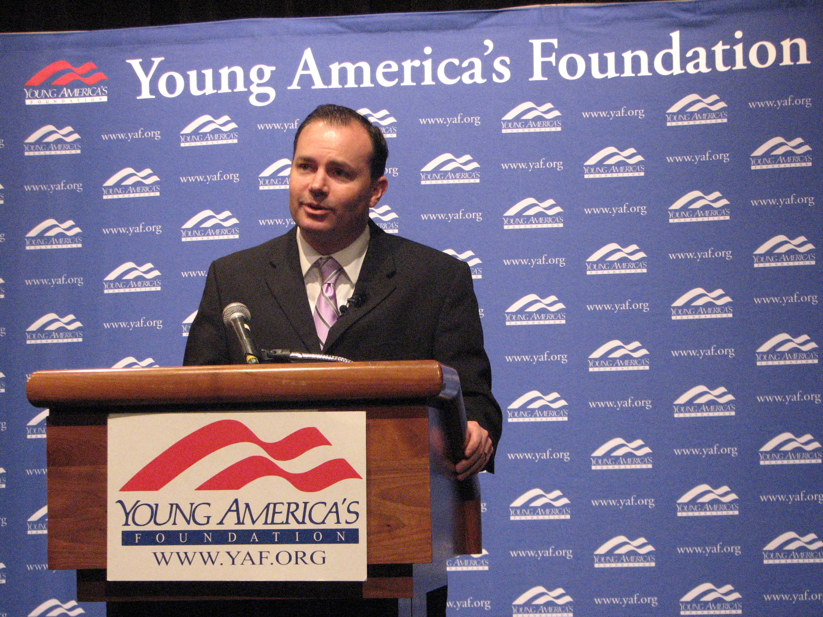 Republican senators push idea of balanced budget amendment to young conservatives