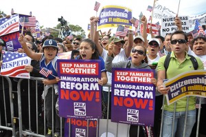 Activists gathered at the National Mall Tuesday, demanding Congressional action on immigration reform. (Elena Schneider/MEDILL NEWS SERVICE)