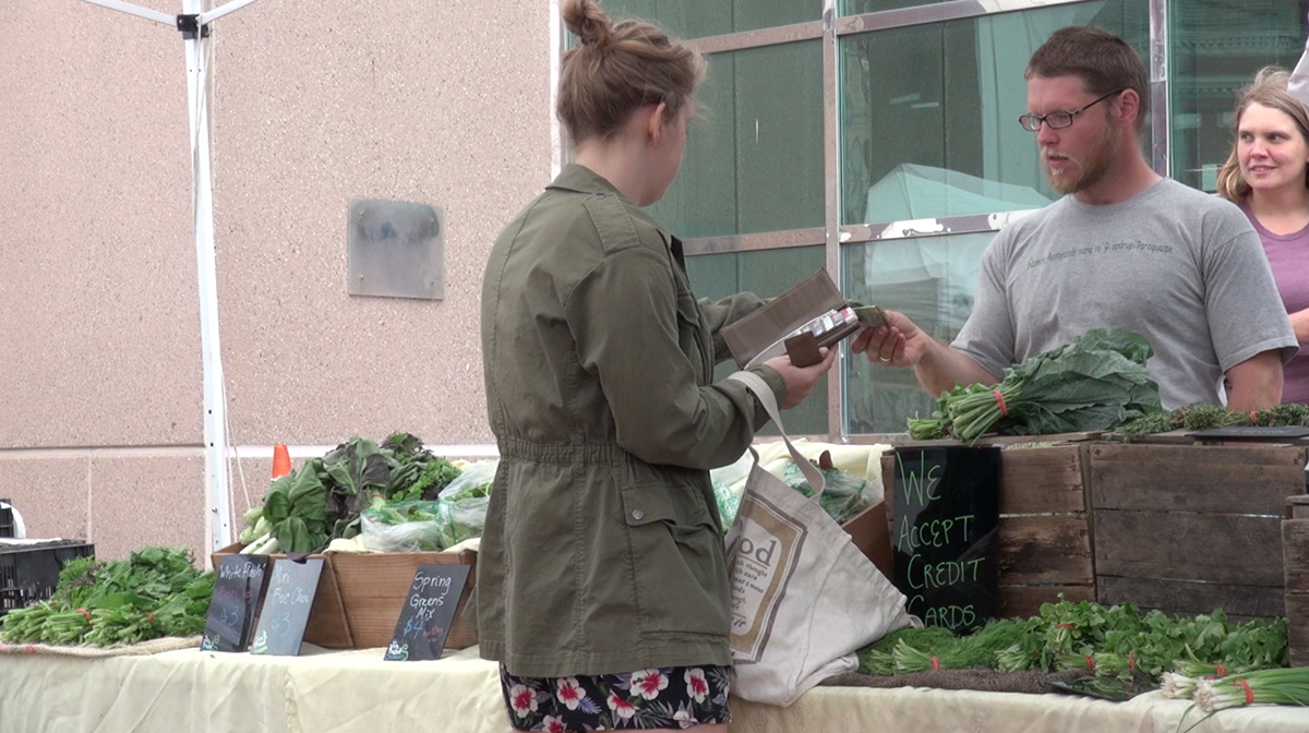 Program supports low-income shoppers at D.C. farmers markets