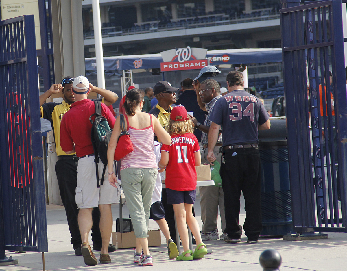Metal detectors on track for 2015 season; fans not all amused