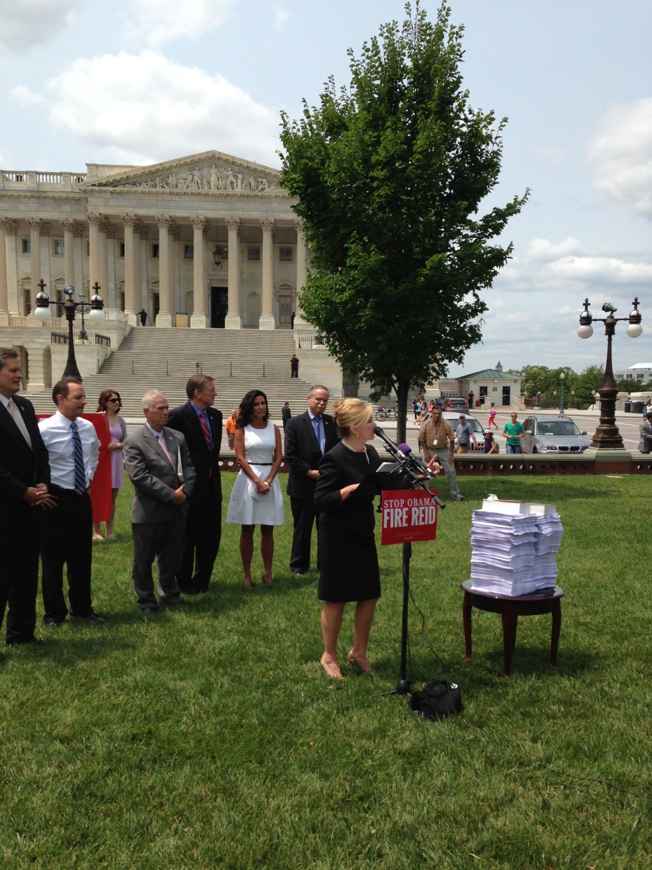 GOP legislators urge public to “fire” Senate Majority Leader Harry Reid