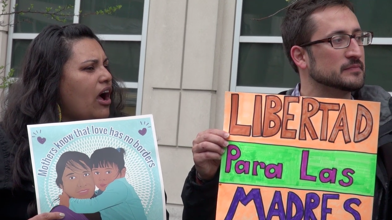 Advocates protest to release immigrant women and children detained in Texas