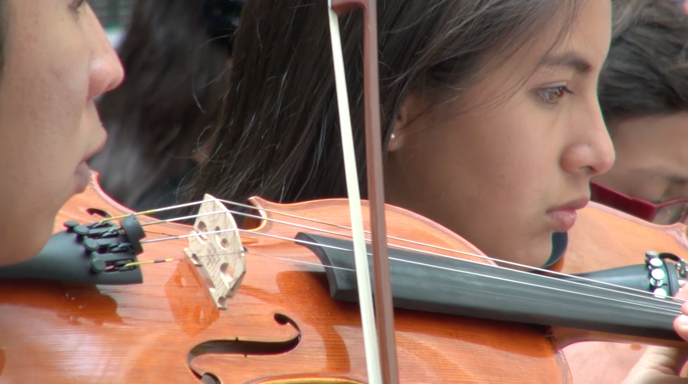 El Salvadorian youth fight violence with music