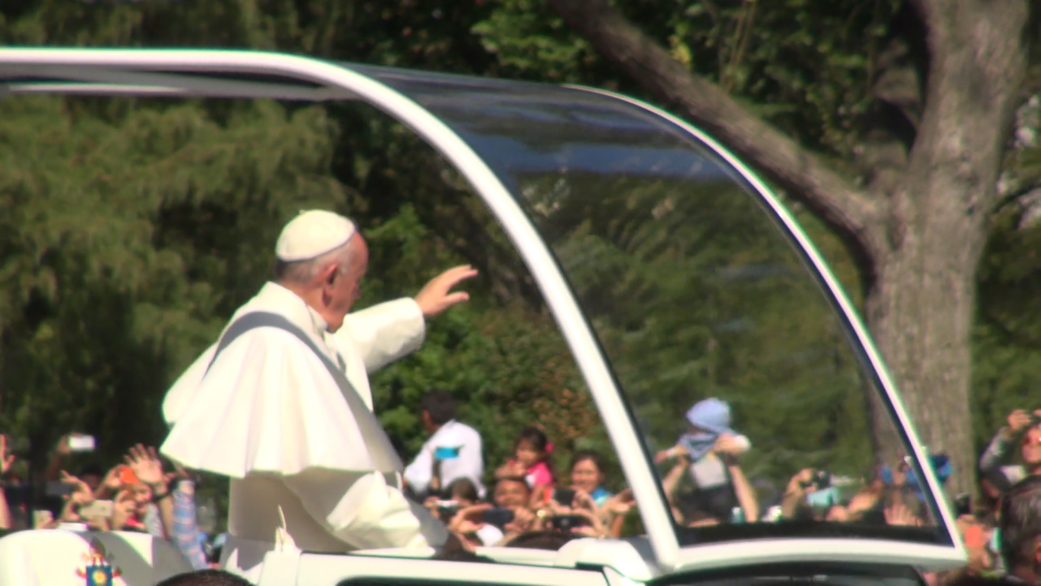 VIDEO MONTAGE: Pope Francis’ parade