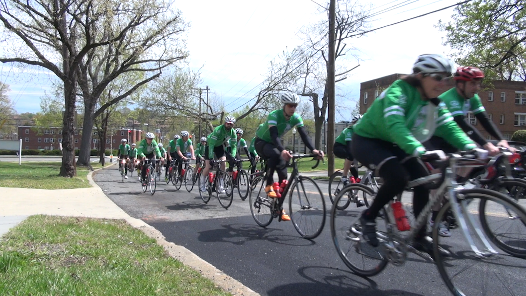 26 cyclists ride to DC to honor Sandy Hook Victims