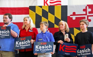 Kasich supporter signs