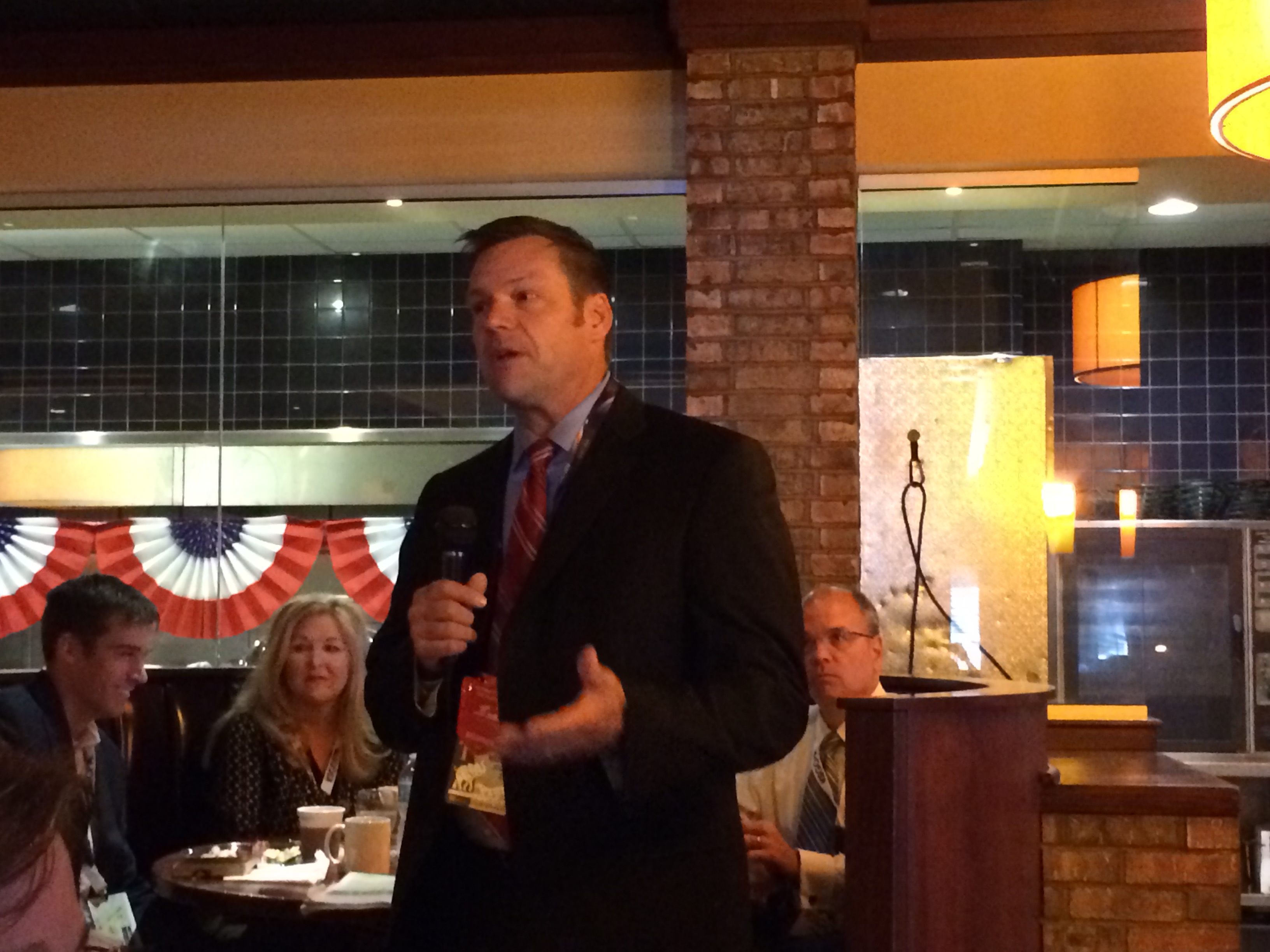 Kobach, Roberts speak to Kansas delegates at Republican National Convention