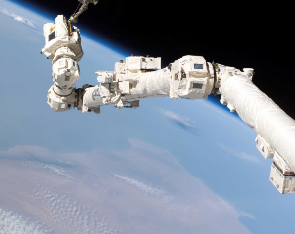 The private sector discusses the possibility of robots in space