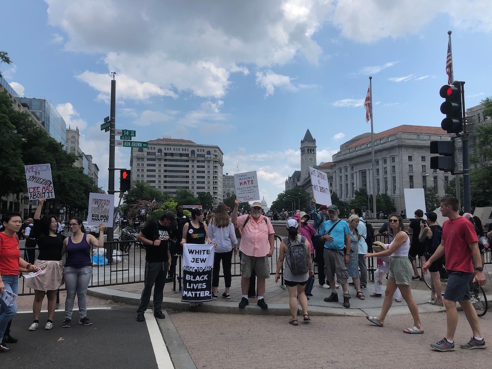 Right and left wing groups hold competing DC rallies - Medill News Service