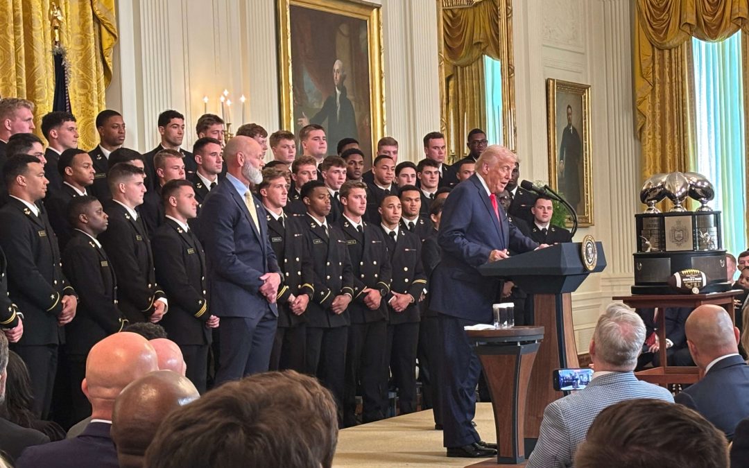 HIGHLIGHTS: President Trump presents Commander-in-Chief Trophy to Navy Midshipmen football team